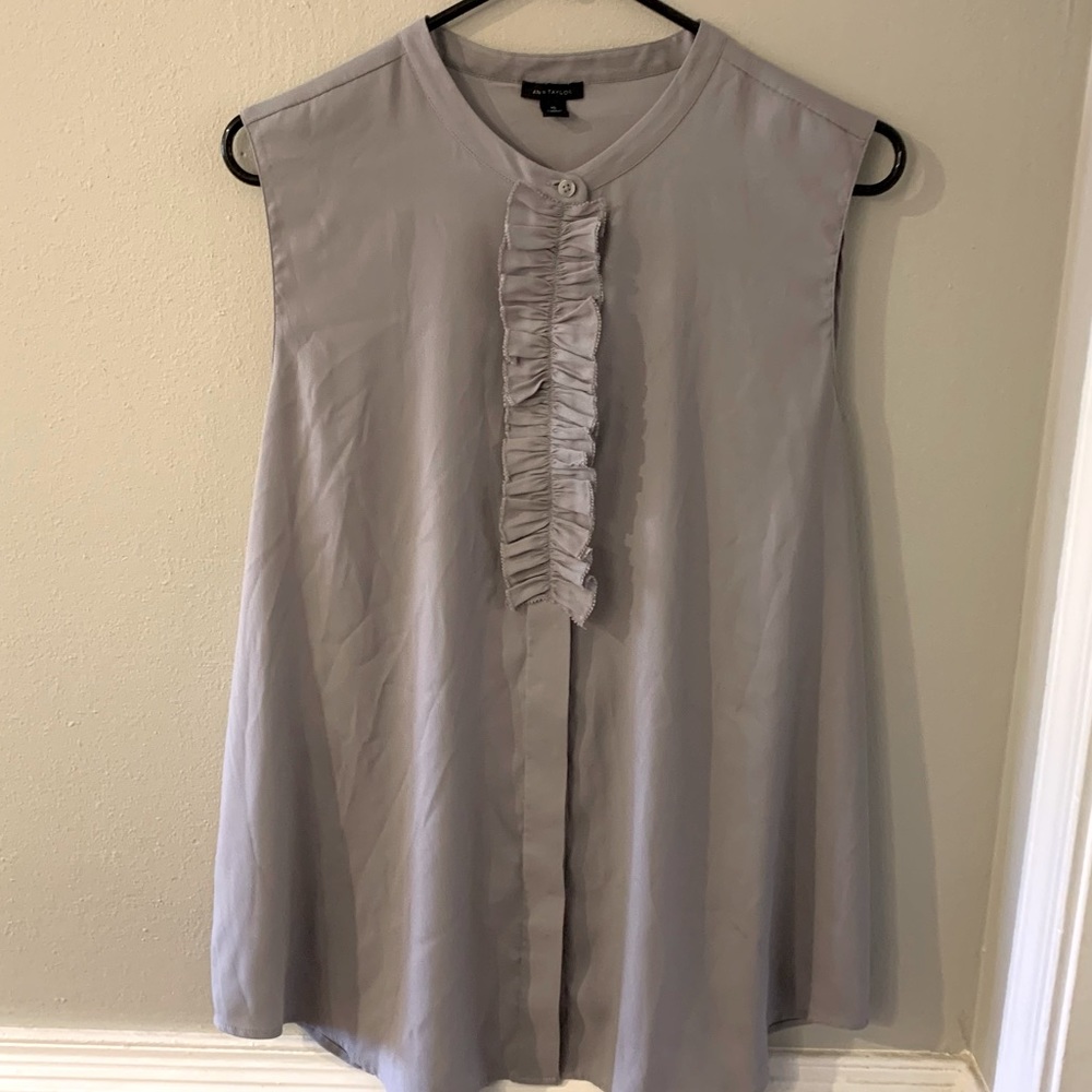 ANN TAYLOR SHELL TOP WITH TUXEDO RUFFLE- XL